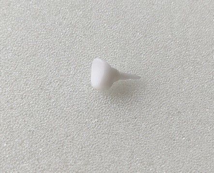ISO13485 Pivot Core Dental Post And Core For Fracture Tooth